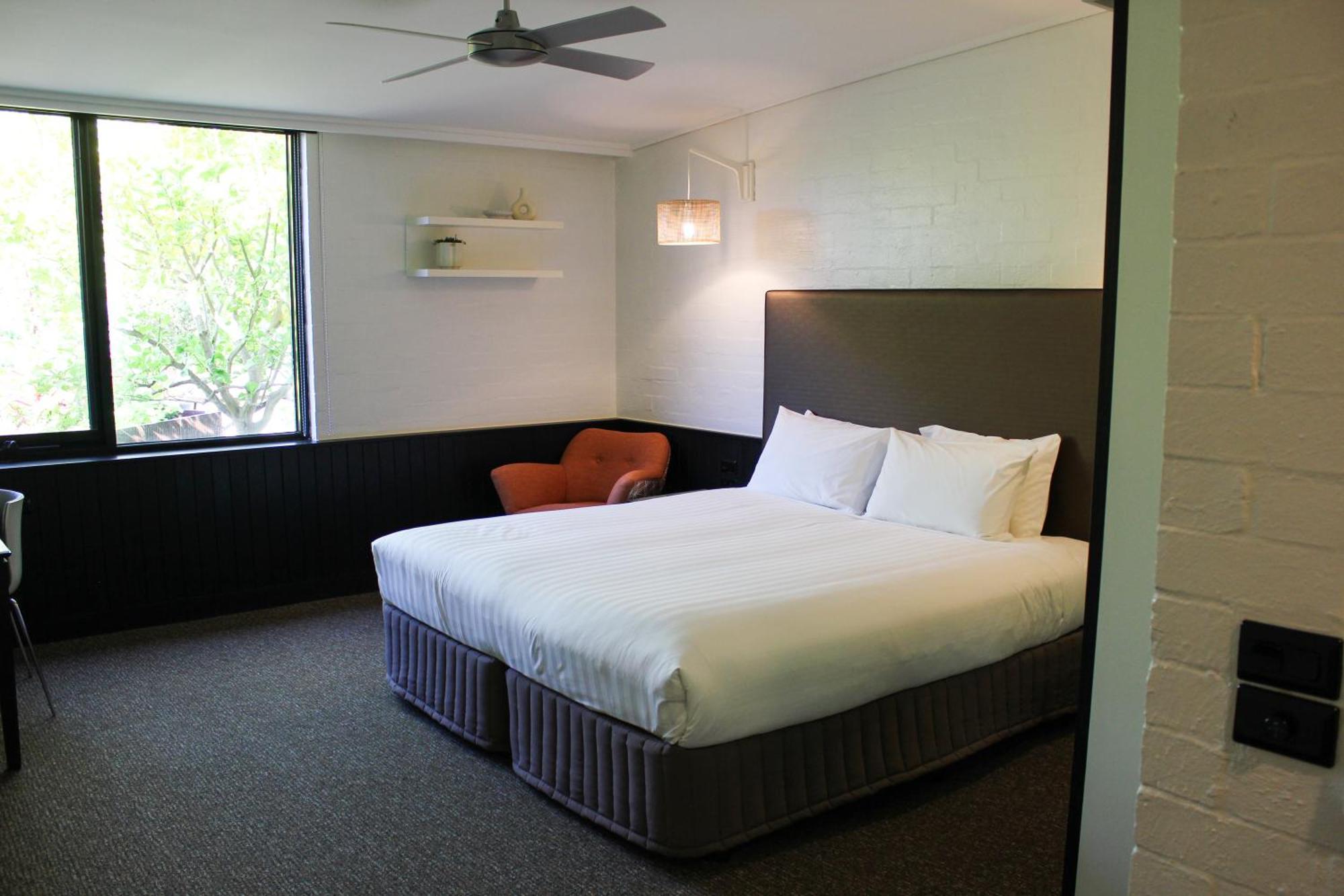 Waurn Ponds Estate Hotel Exterior photo
